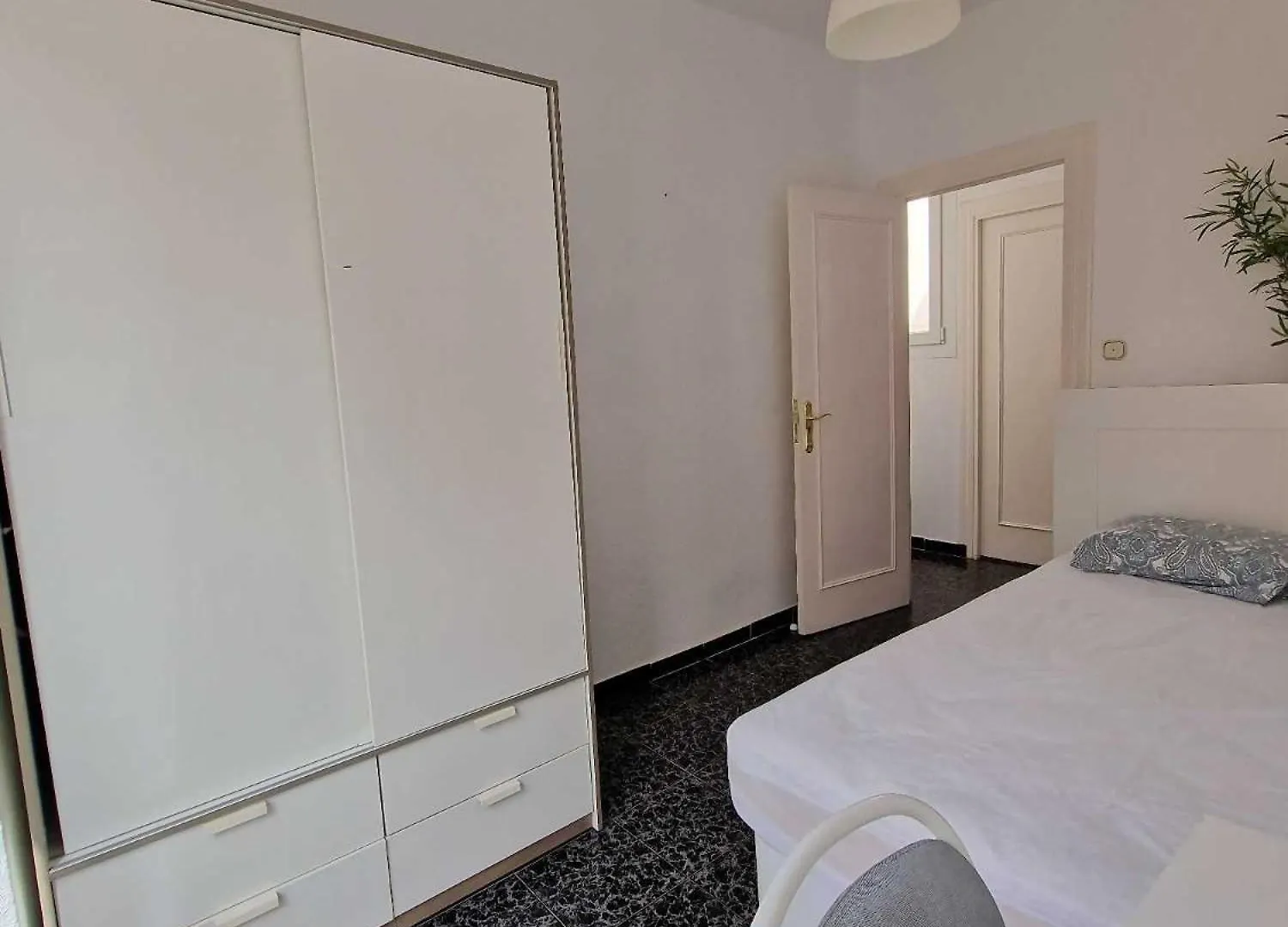 3 rooms con parking Especerias Málaga España